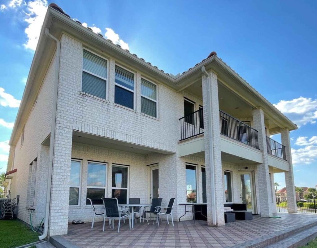 Covered patio builders